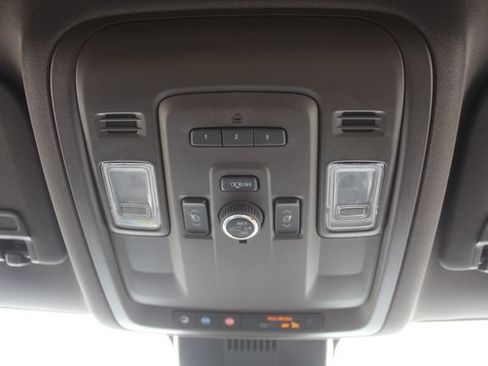 Used 2024 Chevrolet Tahoe Z71 w/ Luxury Package AWD/4WD image 32