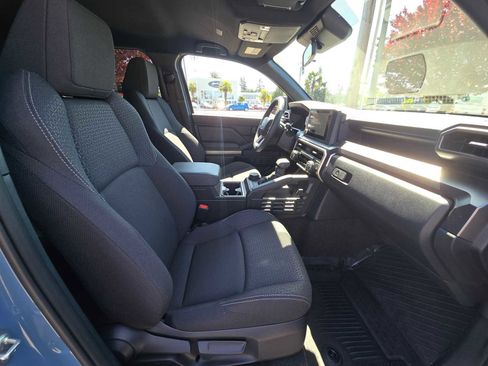 Certified 2025 Toyota 4Runner SR5 AWD/4WD image 11