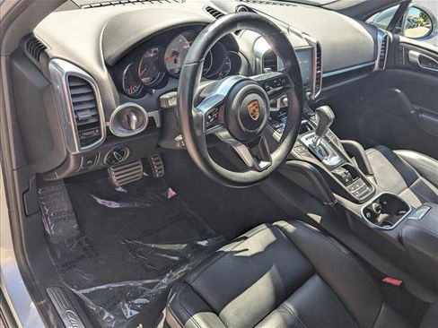 Used 2018 Porsche Cayenne S AWD/4WD image 10