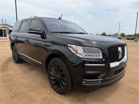 Used 2020 Lincoln Navigator Reserve w/ Equipment Group 208A Reserve AWD/4WD image 3