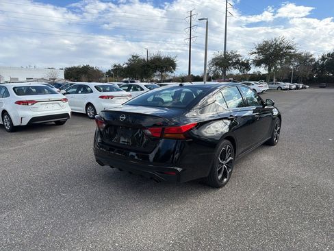 Used 2025 Nissan Altima 2.5 SR image 5