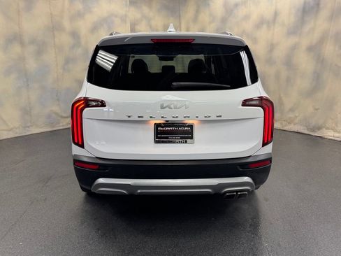 Used 2022 Kia Telluride EX FWD image 6