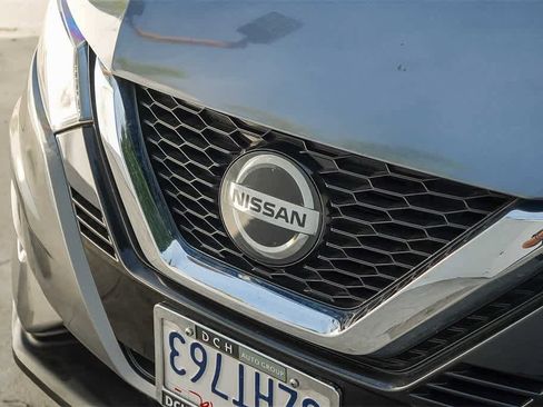 Used 2021 Nissan Rogue Sport SV image 9