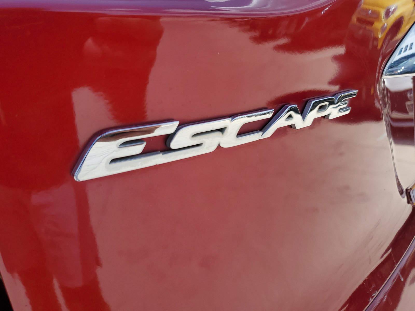 Used 2014 Ford Escape Titanium w/ Equipment Group 401A FWD image 12