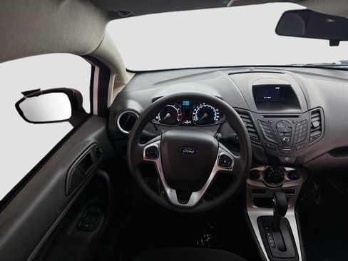 Used 2018 Ford Fiesta SE image 17