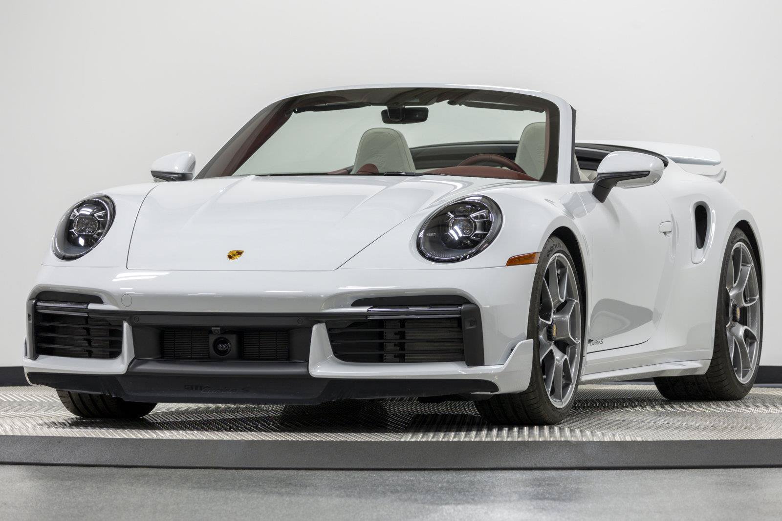 Used 2022 Porsche 911 Turbo S AWD/4WD image 3