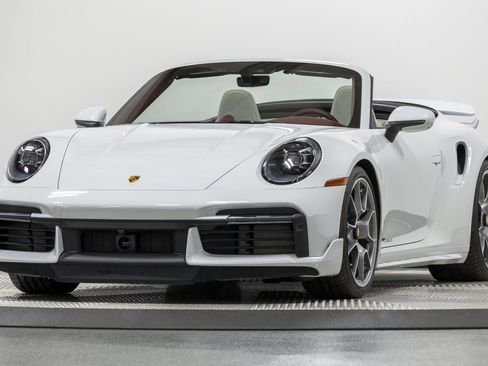 Used 2022 Porsche 911 Turbo S image 3