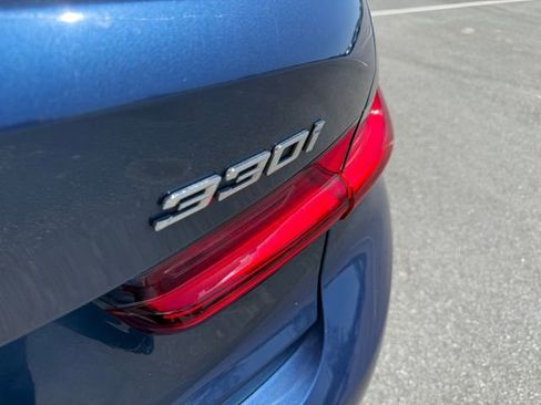 Used 2022 BMW 330i Sedan w/ Driving Assistance Package image 35