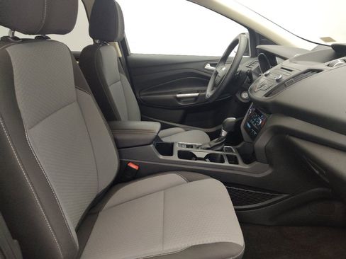 Used 2017 Ford Escape SE FWD image 21