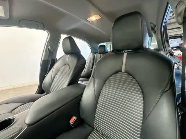 Used 2021 Toyota Camry SE FWD image 14