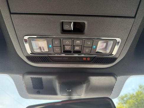 Used 2024 Ford F350 Platinum w/ FX4 Off-Road Package AWD/4WD image 41