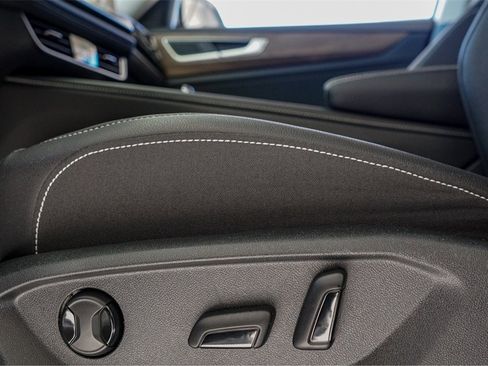 New 2026 Volkswagen Atlas SE image 17