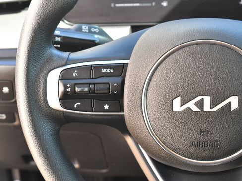 Used 2025 Kia K5 LXS FWD image 21