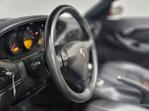 Used 2001 Porsche Boxster RWD image 11