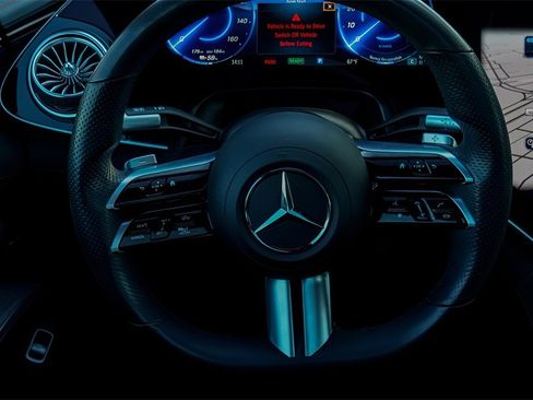 Used 2022 Mercedes-Benz EQS 580 4MATIC Sedan image 24