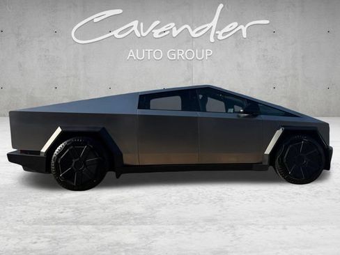Used 2024 Tesla Cybertruck AWD Crew Cab image 17