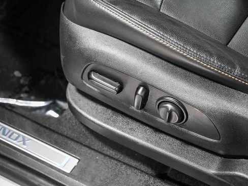 Used 2019 Chevrolet Equinox Premier w/ LPO, Cargo Package FWD image 22