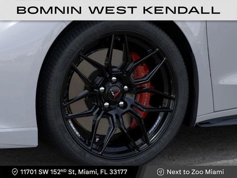 Used 2025 Chevrolet Corvette Z06 image 9