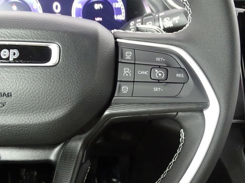 New 2025 Jeep Grand Cherokee Laredo image 25