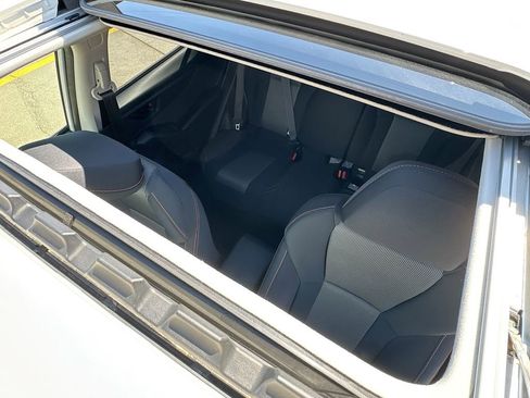 Used 2020 Subaru Crosstrek 2.0i Premium w/ Moonroof Package 2 image 25