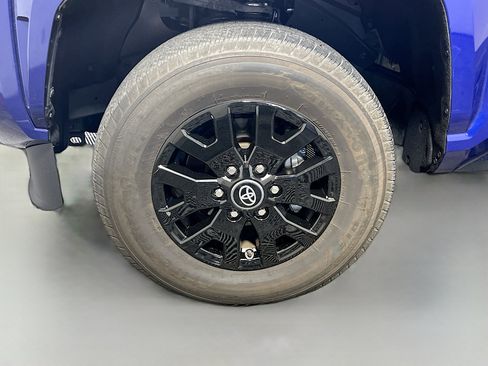 Used 2025 Toyota Tacoma SR5 RWD image 13