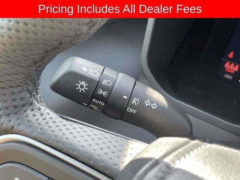 Used 2026 Toyota Tundra Limited AWD/4WD image 29
