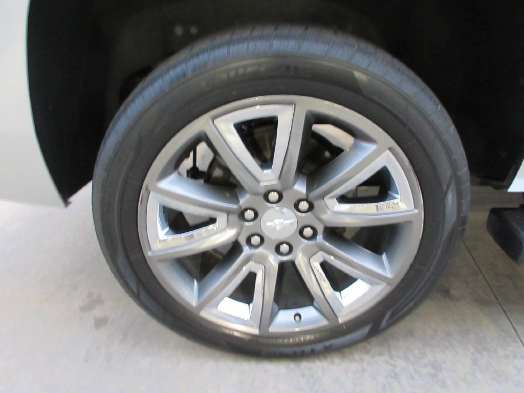 Certified 2019 Chevrolet Tahoe LT w/ LT Signature Package AWD/4WD image 9