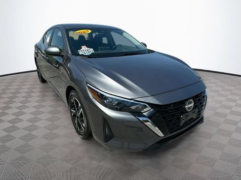 Used 2025 Nissan Sentra SV FWD image 3