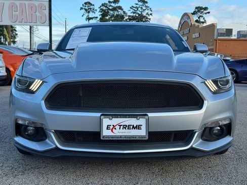 Used 2015 Ford Mustang GT RWD image 4