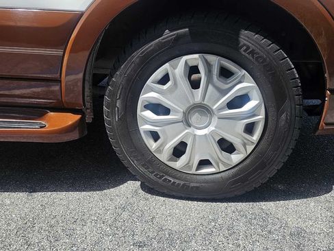 Used 2016 Ford Transit 150 XLT RWD image 8