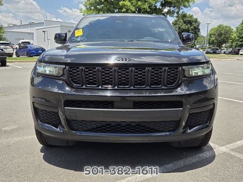 Used 2024 Jeep Grand Cherokee L Laredo RWD image 8
