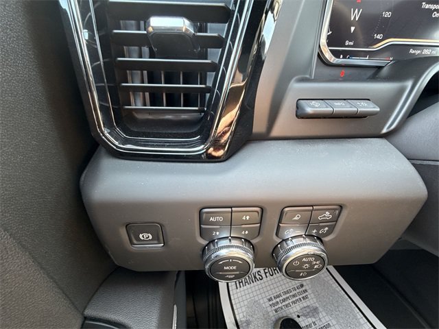 Used 2025 GMC Sierra 1500 AT4 w/ AT4 Premium Package AWD/4WD image 18