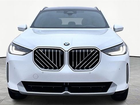 Used 2025 BMW X3 xDrive30i image 3