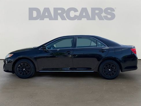 Used 2014 Toyota Camry LE FWD image 3
