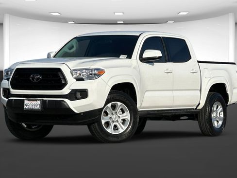 Used 2023 Toyota Tacoma SR image 2