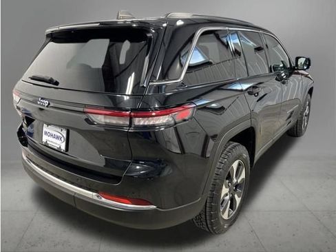 Used 2023 Jeep Grand Cherokee 4WD 4xe image 5