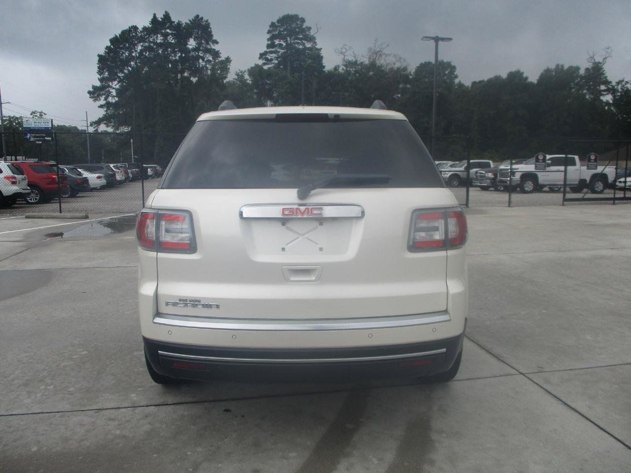 Used 2015 GMC Acadia SLE FWD image 21