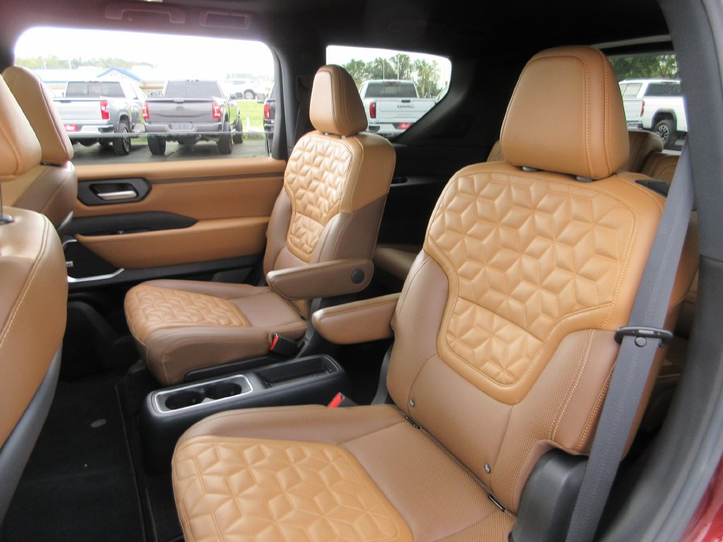 Used 2025 Nissan Armada Platinum Reserve AWD/4WD image 22