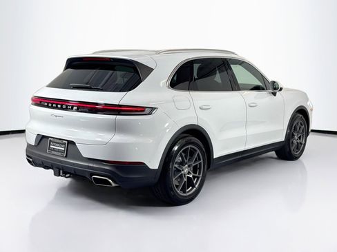 Certified 2025 Porsche Cayenne image 9