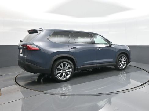 Certified 2025 Toyota Grand Highlander AWD image 9
