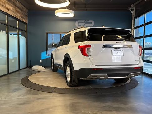 Used 2023 Ford Explorer XLT w/ Equipment Group 202A AWD/4WD image 5