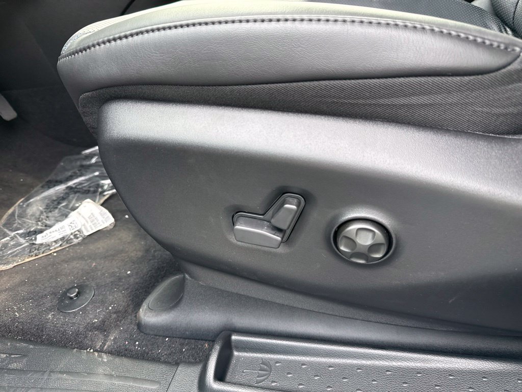New 2027 Chrysler Pacifica Select AWD/4WD image 28