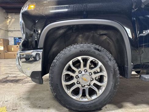 Used 2025 Chevrolet Silverado 2500 LTZ w/ LTZ Plus Package image 35