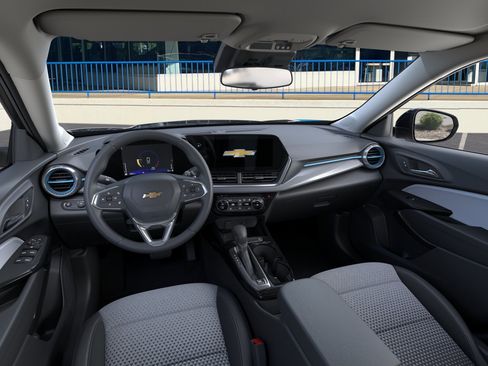 New 2026 Chevrolet Trax LT w/ Driver Confidence Package FWD image 15