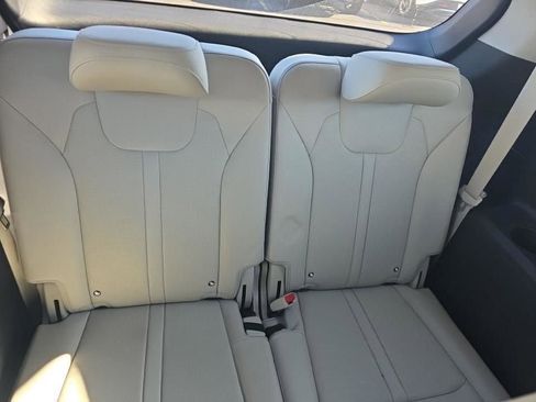 Used 2025 Kia Sorento S w/ Panoramic Sunroof Package image 41