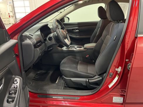 Used 2020 Nissan Sentra SV FWD image 24