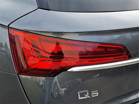 Certified 2025 Audi Q5 2.0T Premium Plus w/ Premium Plus Package image 10