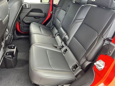 New 2025 Jeep Gladiator High Tide image 21