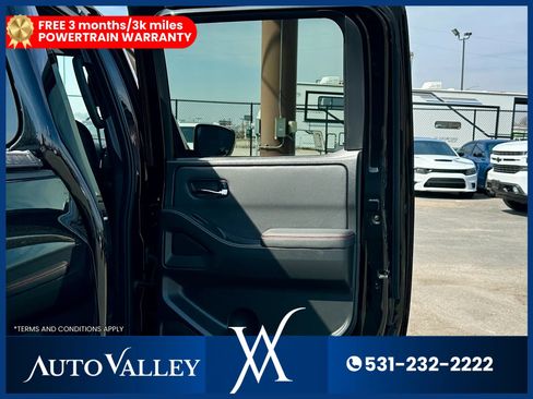 Used 2024 Nissan Frontier PRO-4X w/ Technology Package image 24