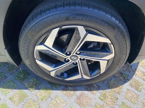 Certified 2022 Hyundai Tucson Limited FWD image 9